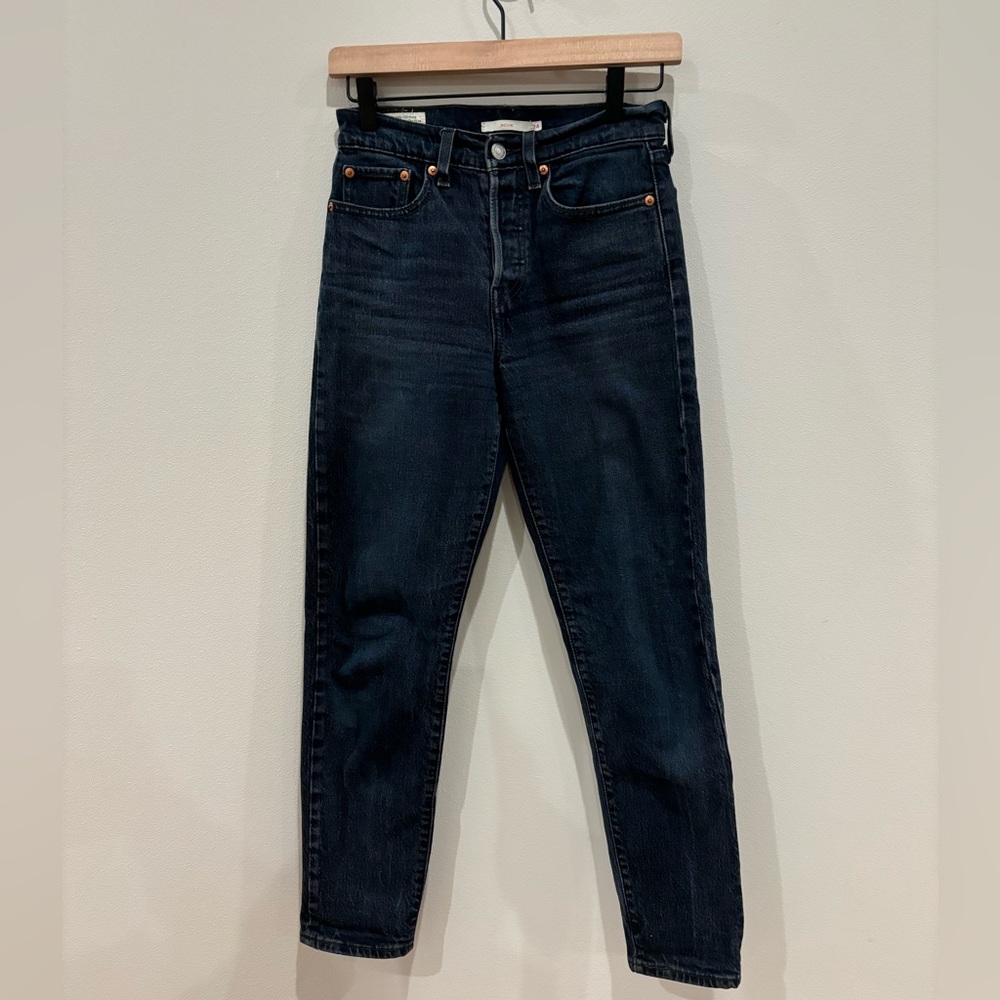 🚨SOLD🚨 Levi’s Wedgie skinny